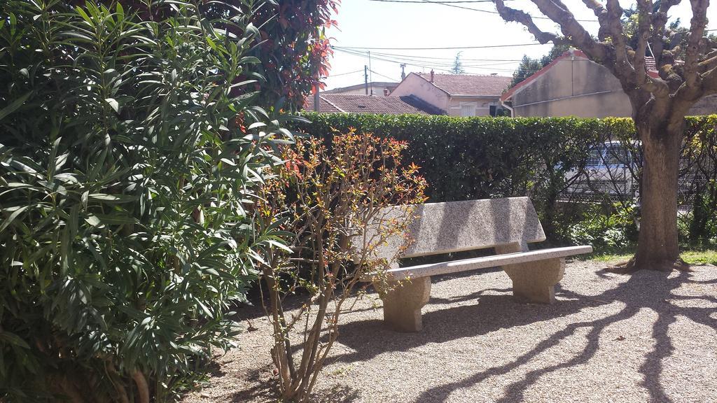 Appart Ensoleille Proche Remparts Avinyon Dış mekan fotoğraf