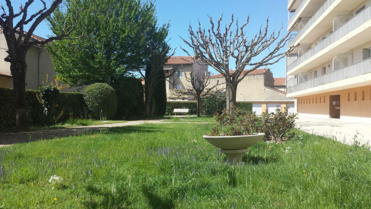 Appart Ensoleille Proche Remparts Avinyon Dış mekan fotoğraf